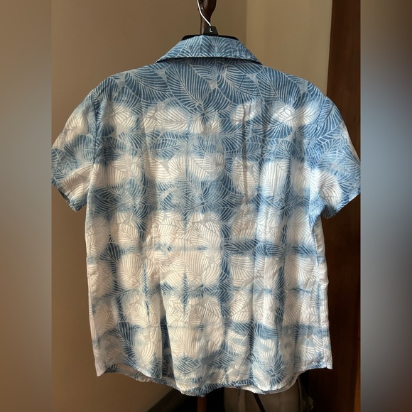 Hand shibori dyed button down shirt - Picture 4 of 8
